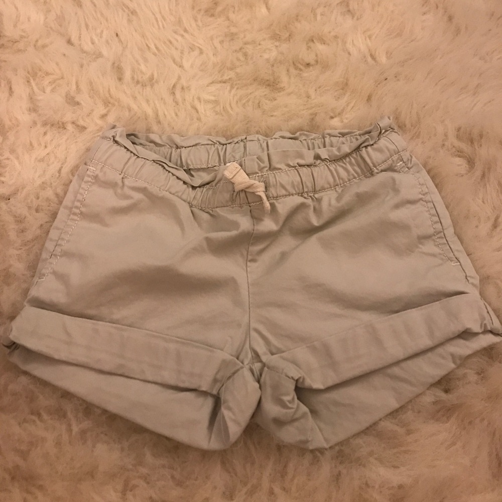 Hanna Andersson shorts size 90.